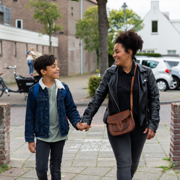 Ouder en kind - Veilig Verkeer Nederland